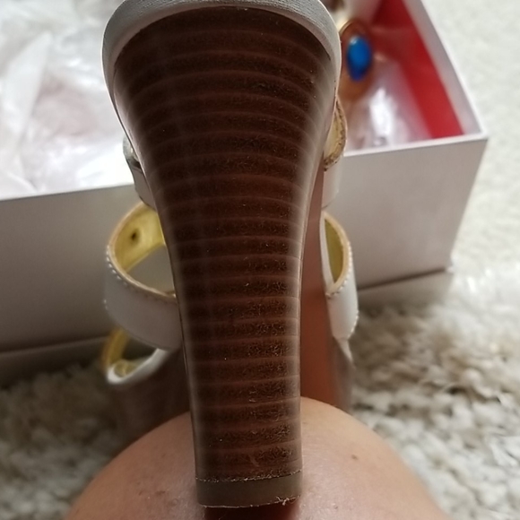 Coach  white jeweled sandels - Picture 5 of 8